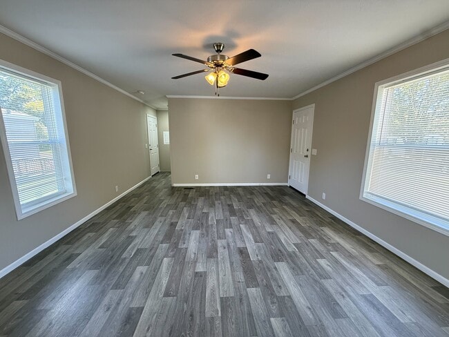 Building Photo - 12501 Apple Ln