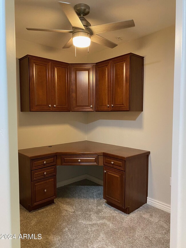 Building Photo - 5450 E Deer Valley Dr
