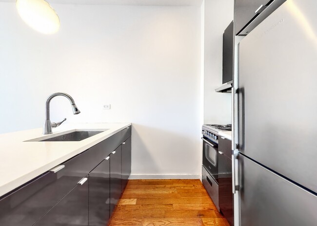 Photo - Lincoln Road Apartment