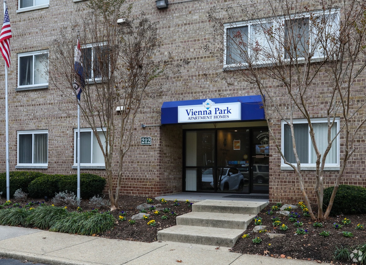 Vienna Park Apartments 212 Cedar Ln SE Vienna, VA