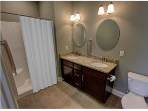 Mill Hollow Apartments photo'