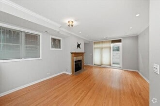 Building Photo - 540 W Oakdale Ave