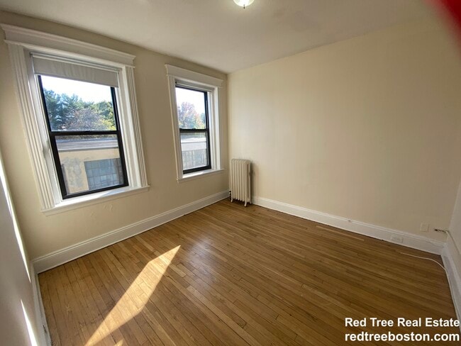 Building Photo - 1148 Commonwealth Ave