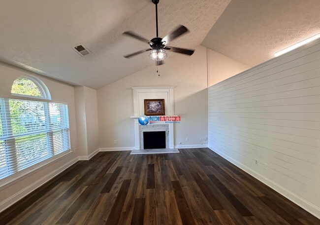 Building Photo - Newly renovated house in MILL CREEK cluster in Dacula