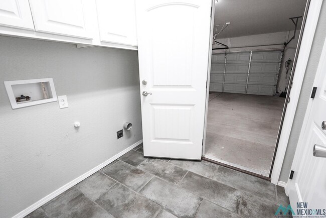 Foto del edificio - 3825 Madison Rd
