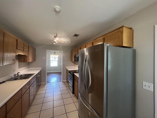 Building Photo - 1442 Harrier Hollow