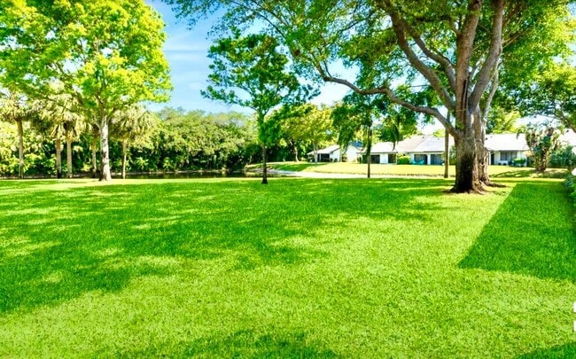 Building Photo - 10173 Mangrove Dr