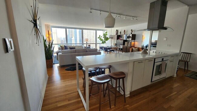 Foto del edificio - 340 W Diversey Pkwy