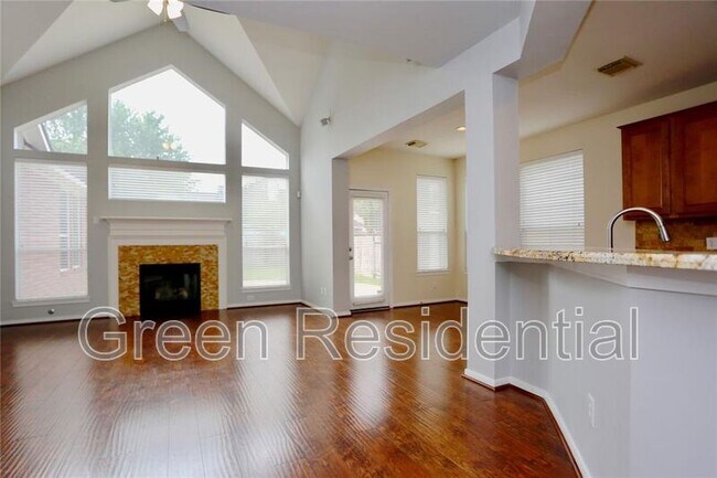 Building Photo - 3007 Gilford Ln