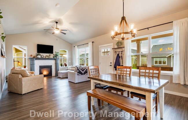 Foto del edificio - Charming 3 Bed, 3.5 Bath Home with Granite Counters & 2-Car Garage in Lynden