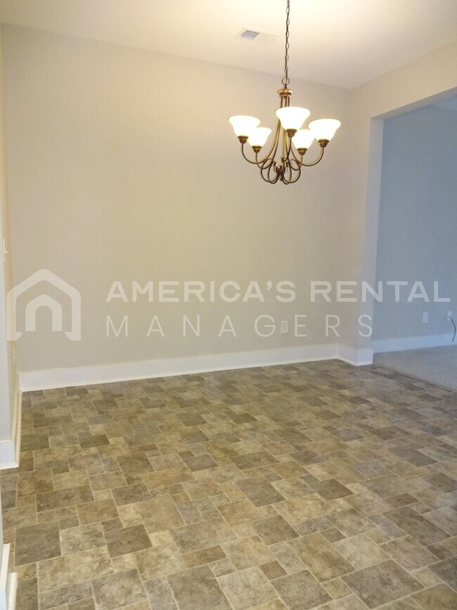Building Photo - Spacious Town Home for rent in Gardendale....