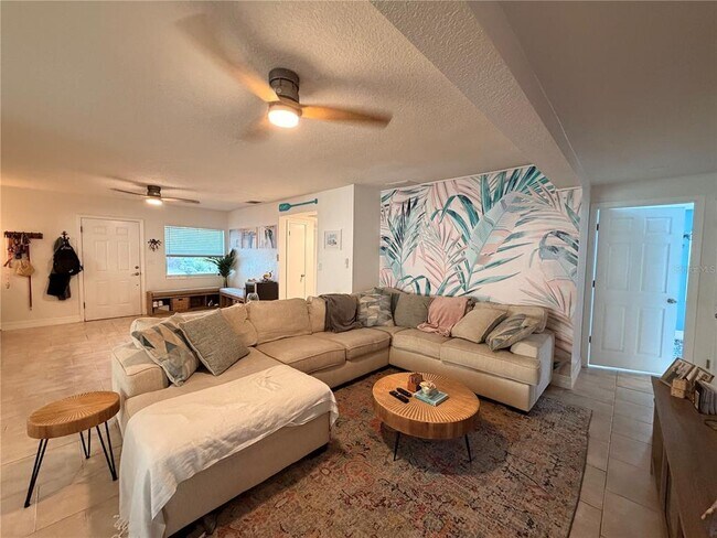Foto del edificio - 8328 41st Ave N