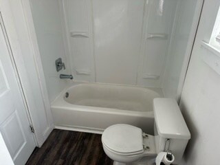Foto principal - 9930 Broadway St