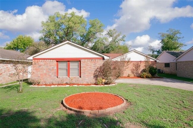 Building Photo - 14222 Jaquine Dr