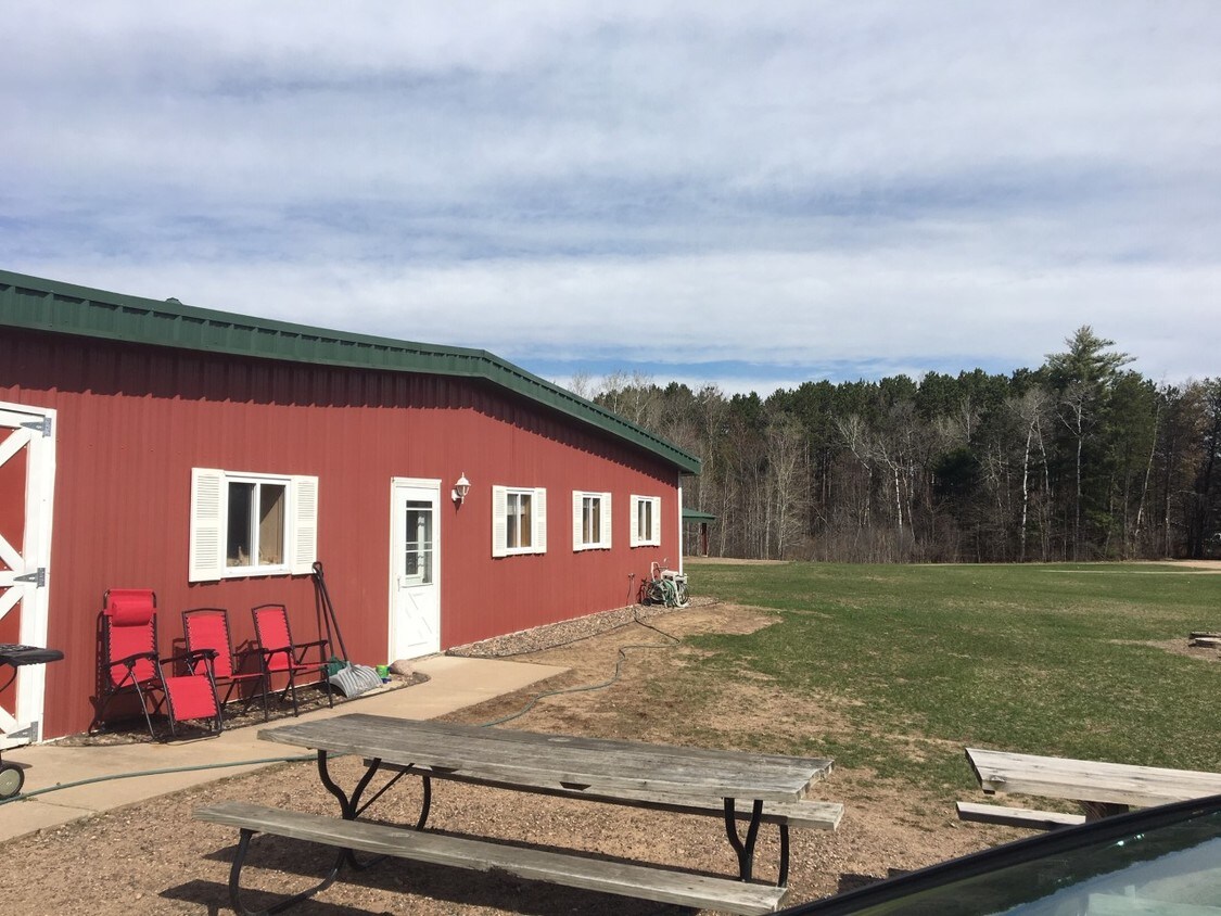 7346 Lakeview Dr, Eau Claire, WI 54701 House Rental in Eau Claire, WI