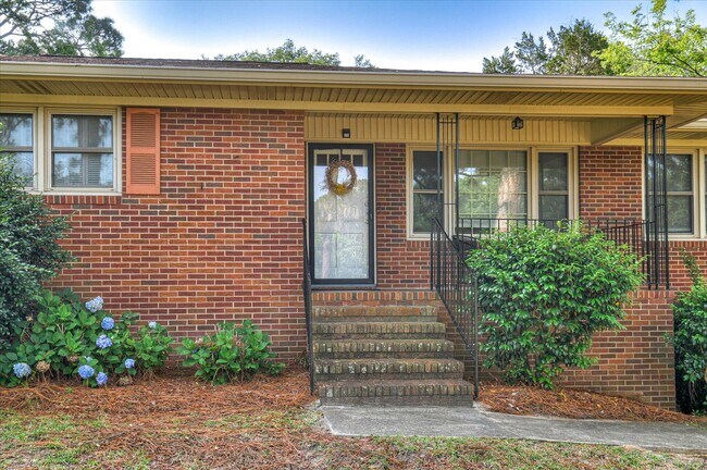 Foto del edificio - 1004 Edisto Ave