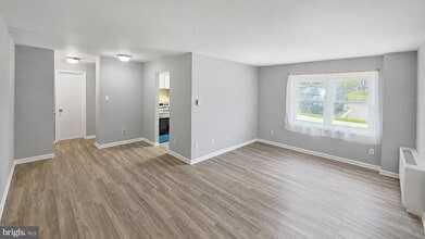 Building Photo - 4260 Buckman Rd