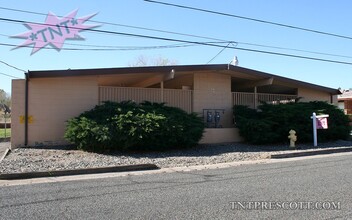 Building Photo - 336 Country Club Cir