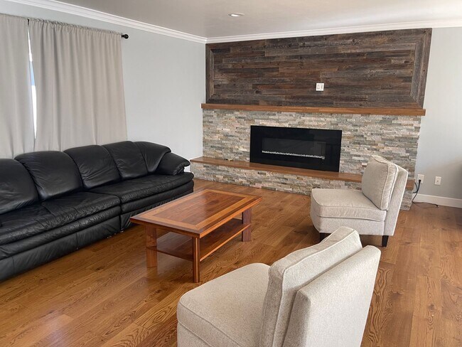 Foto del edificio - 4 Bedrooms in College Greens