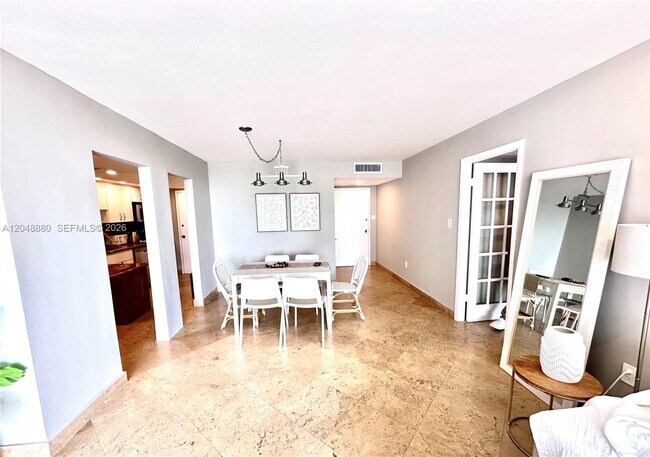 Building Photo - 18021 Biscayne Blvd