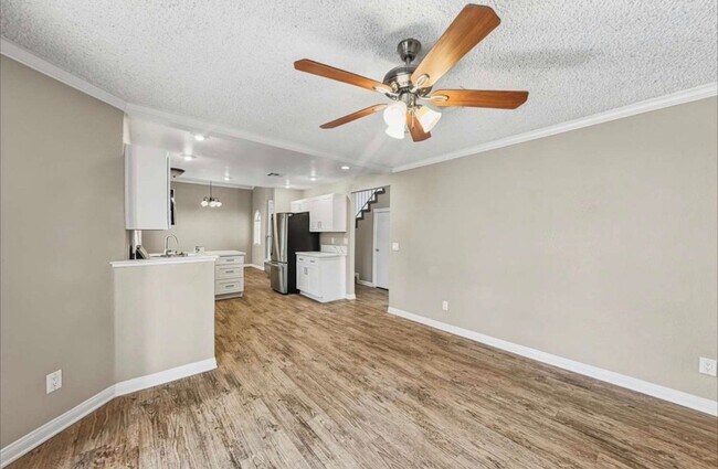Foto del edificio - 760 Charwood Cir