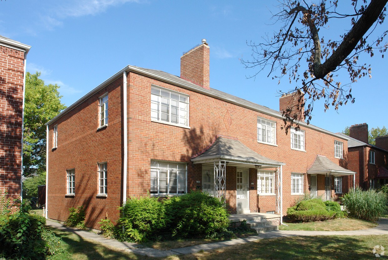 Primary Photo - 1469-1475 Ashland Ave