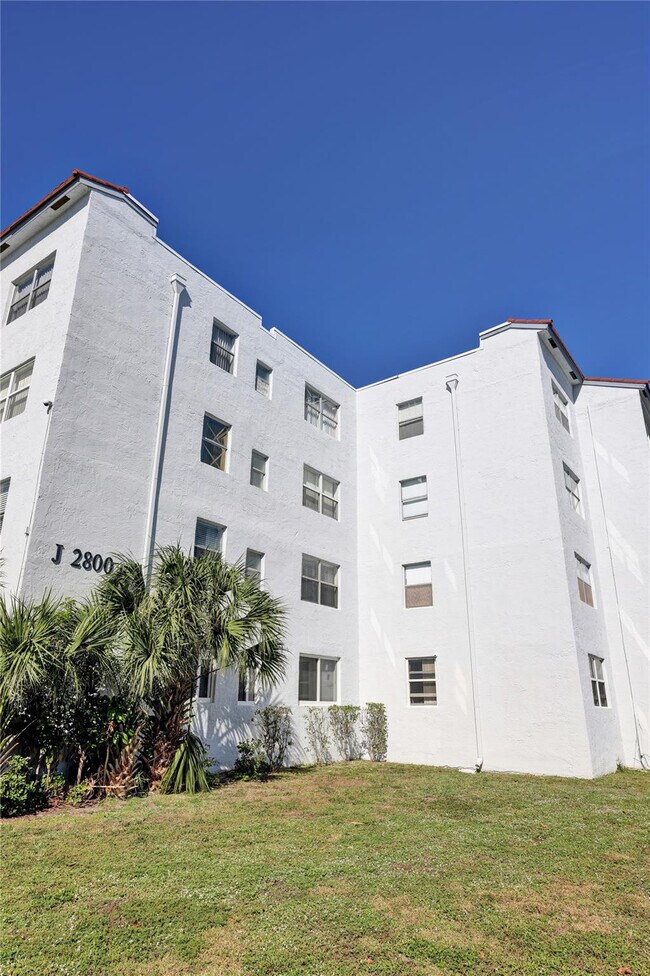 Foto del edificio - 2800 Somerset Dr