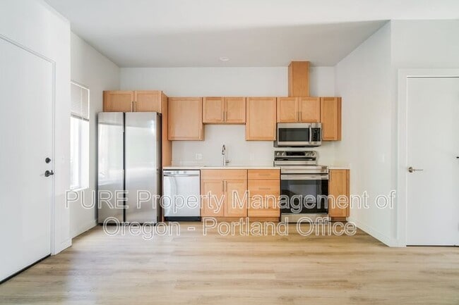 Building Photo - 5878 N Harvard St