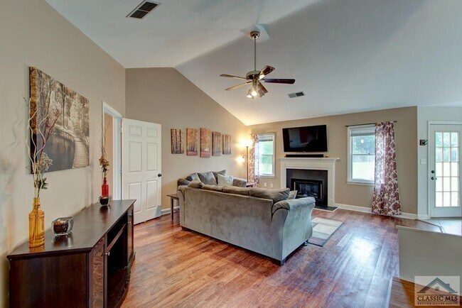 Foto del edificio - 1270 Katie Ln