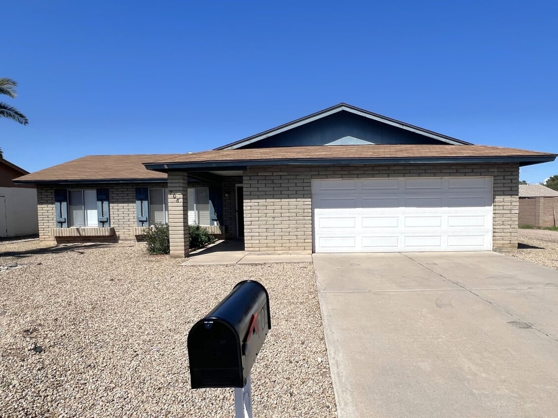 Foto principal - 706 W Fogal Way