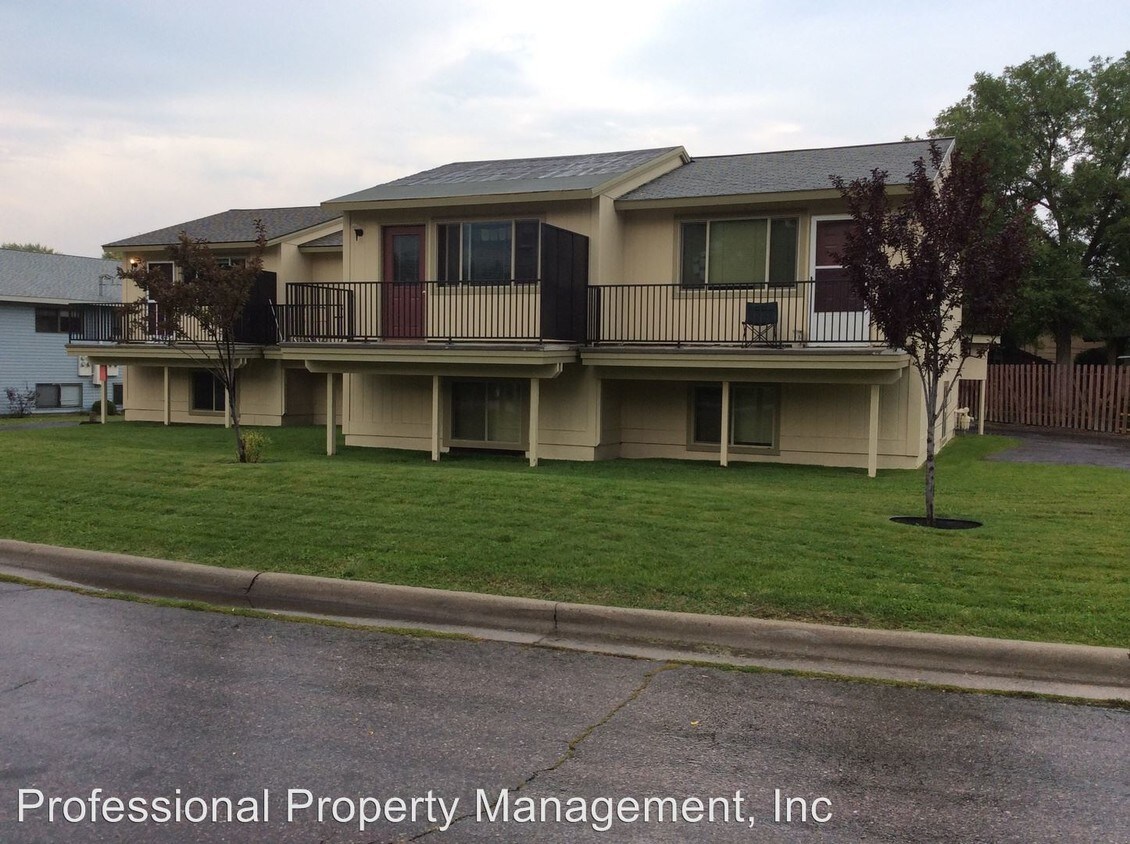 Primary Photo - 806 Spartan Dr