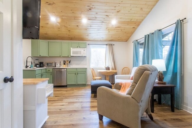 Foto del edificio - 7115 W 71st St