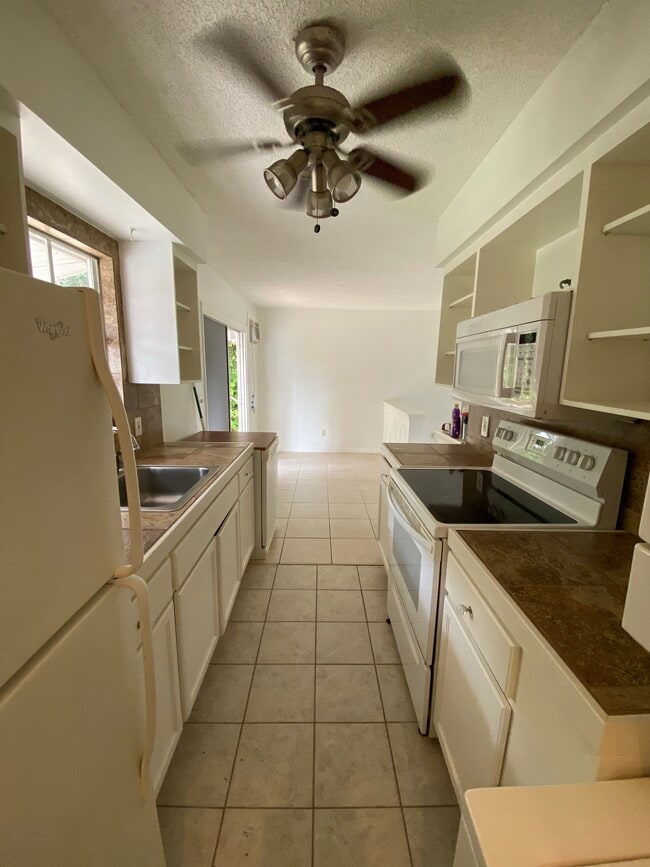 Building Photo - 13797 S Indian River Dr