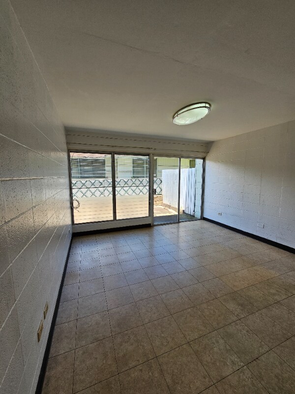 Foto del edificio - 2458 Wilder Ave