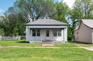 Building Photo - 1310 W 10th St
