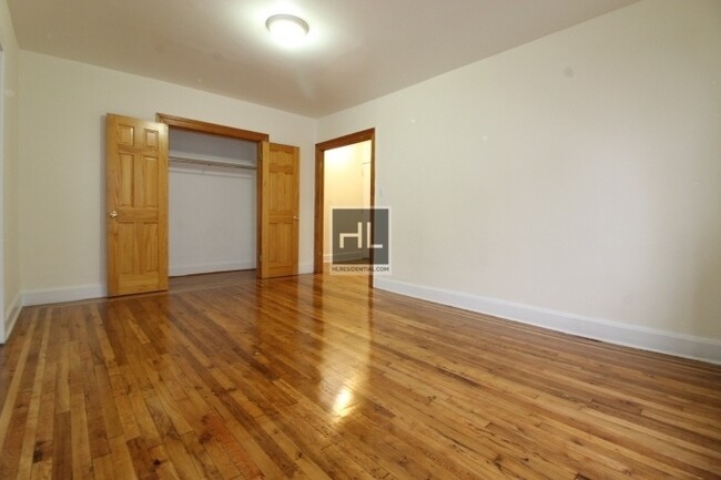 Building Photo - QUENTIN ROAD 1Bed