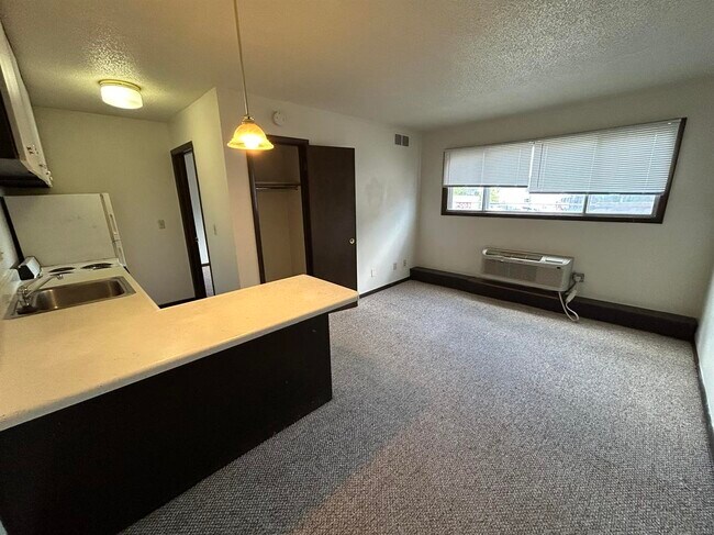 Foto del edificio - 419 S Johnson St