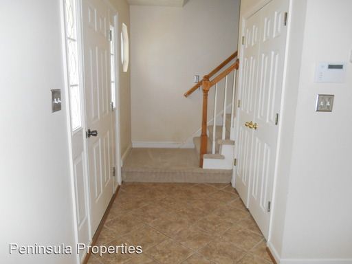 Building Photo - 4 Clydesdale Ct