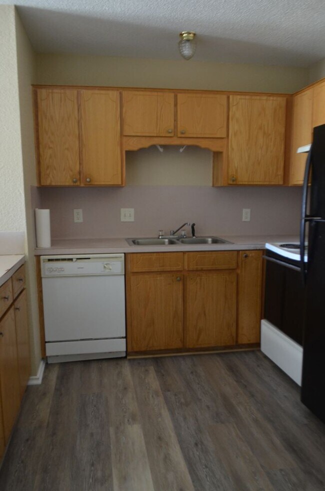 Building Photo - 4504 Mattie Dr