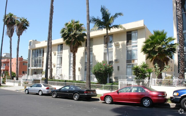 Foto del edificio - 961 Elden Ave