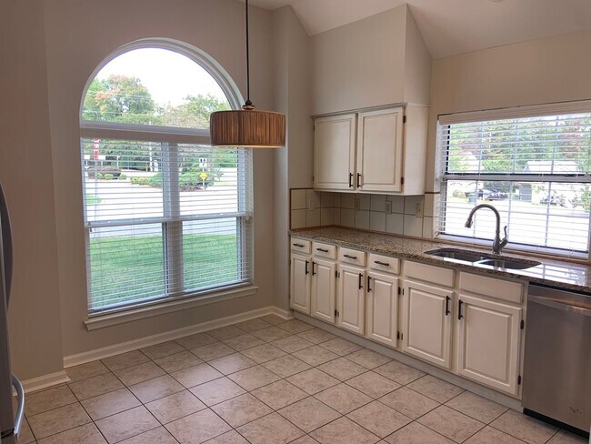 Foto del edificio - Updated 3 Bedroom in Adams Farm
