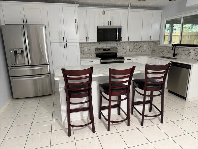 Foto del edificio - 2642 Coopers Post Ln