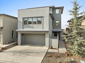 Building Photo - 6777 E Warm Springs Ave