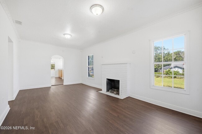 Foto del edificio - 557 E 60th St