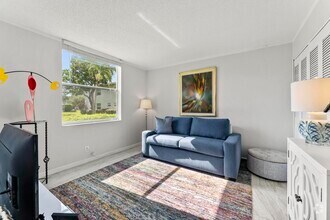 Building Photo - 6650 S Oriole Blvd