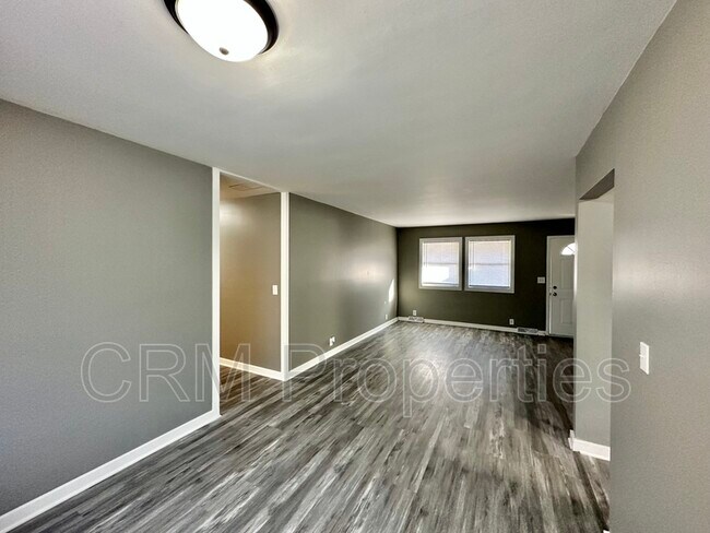 Foto del edificio - 3413 N Milton St