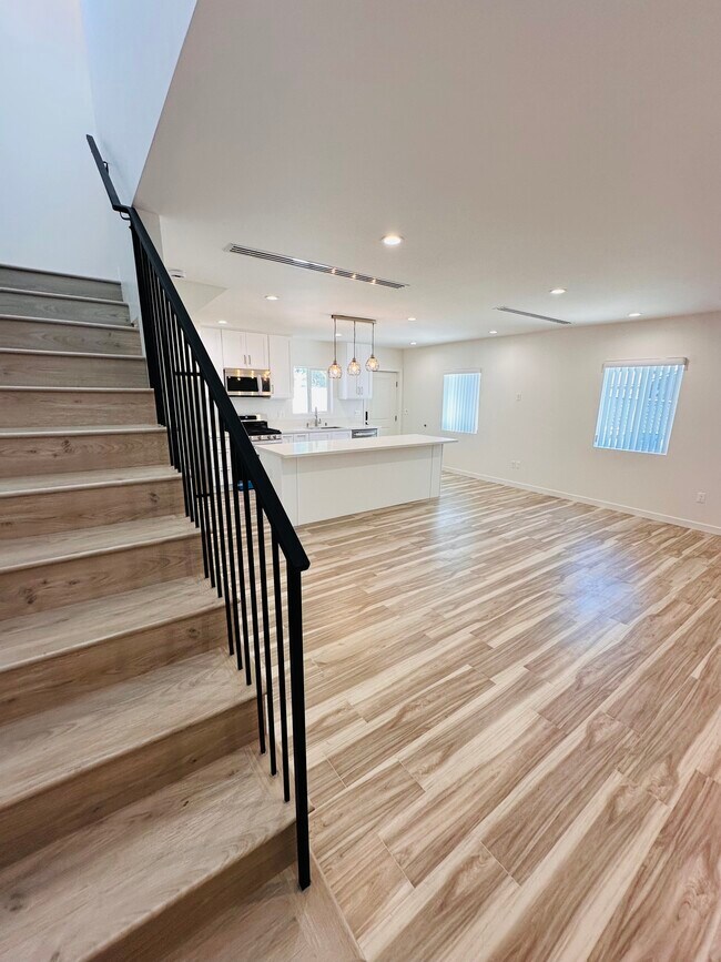 Foto del edificio - 14233 Hart St