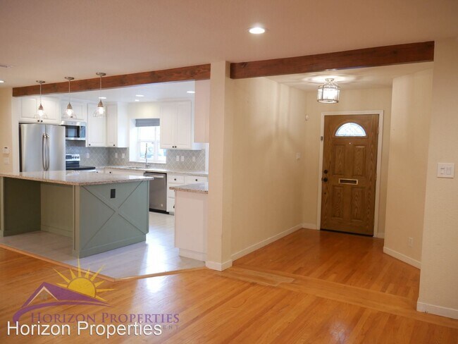 Foto del edificio - 3 br, 2 bath House - 2011 56th St