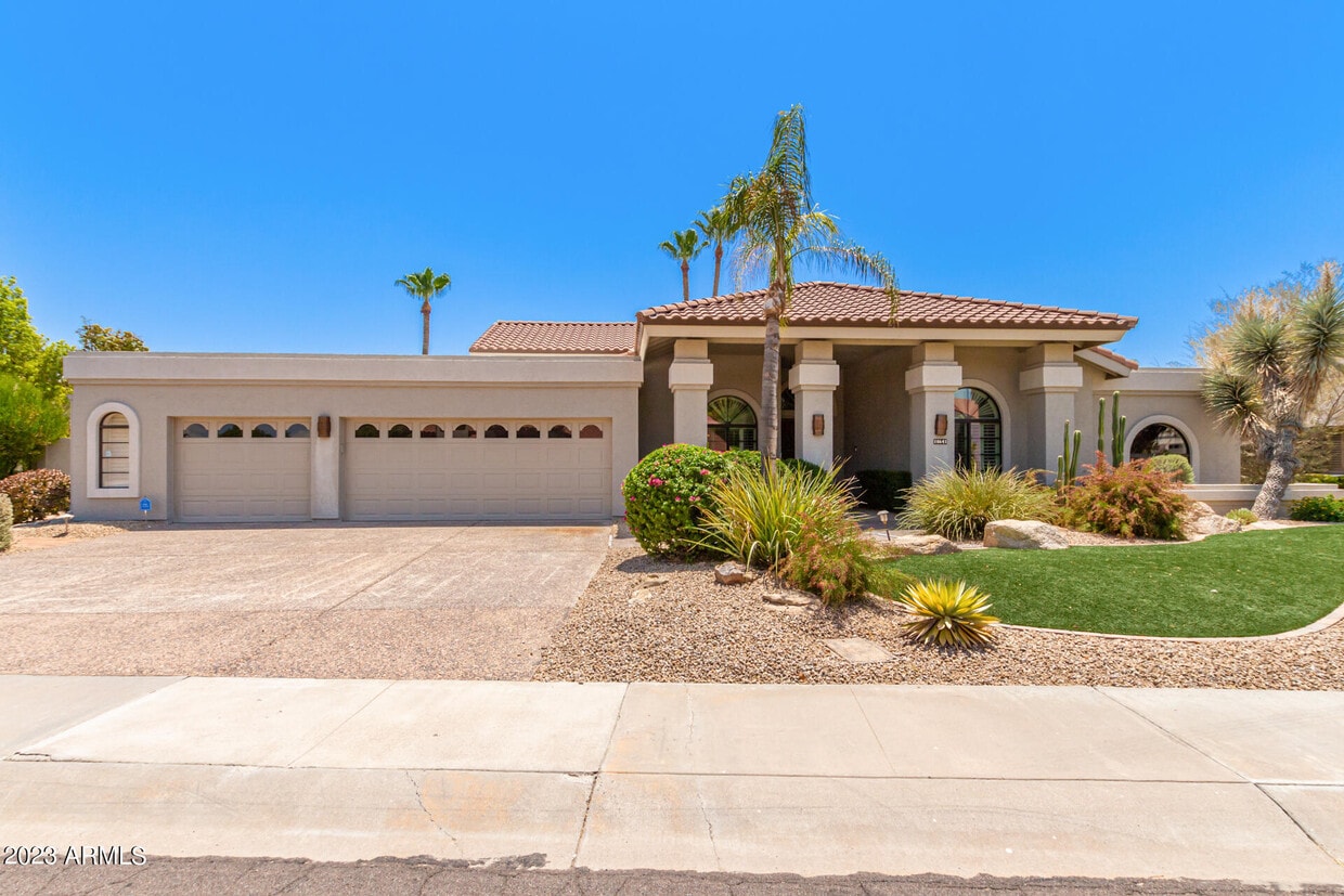 Primary Photo - 10641 E San Salvador Dr