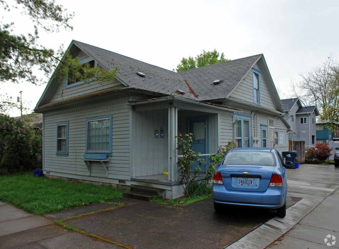 Foto principal - 456 E 15th Ave